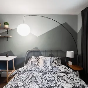  Homestay Spacious With Ensuite Bathroom Near Subway, Koreatown & Uoft Canada